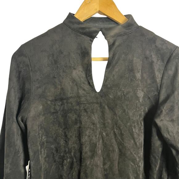 Design Lab Lord & Taylor Black Long Bell Sleeve Faux Suede Keyhole Top Size S - Picture 5 of 9